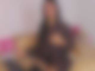 Live cam show with Abrilsumer - Petite on CamwithHer