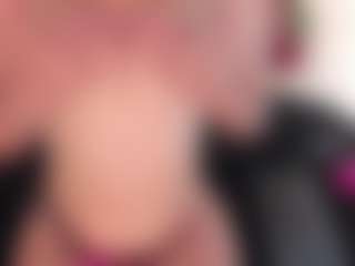 Live cam show with alessiaLouren - Mature Toys on Camsoda