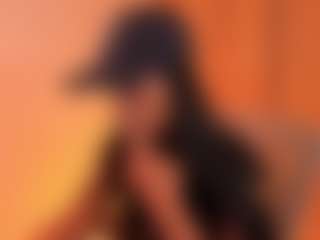 Live cam show with Bihanca - Moaning on Camsoda