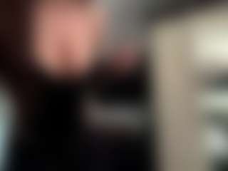 EleanorRathbum's Live Sex Cam Show