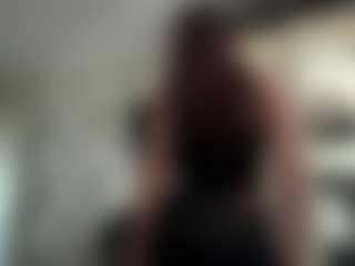 EleanorRathbum's Live Sex Cam Show
