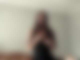 EleanorRathbum's Live Sex Cam Show