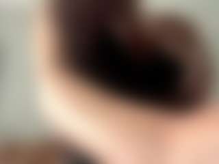 EleanorRathbum's Live Sex Cam Show