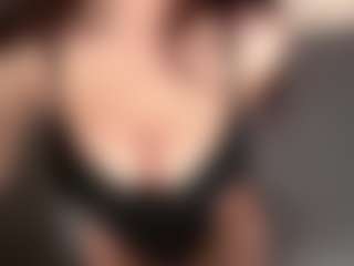EleanorRathbum's Live Sex Cam Show
