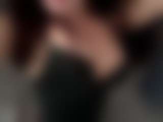 EleanorRathbum's Live Sex Cam Show