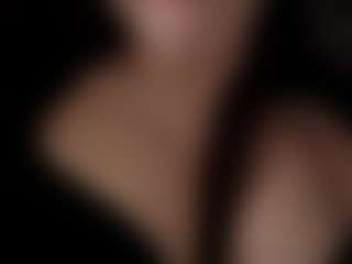EleanorRathbum's Live Sex Cam Show
