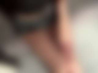 EleanorRathbum's Live Sex Cam Show