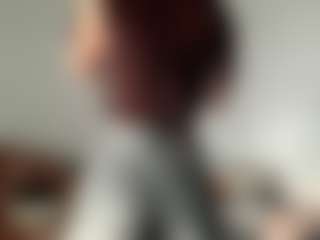 EleanorRathbum's Live Sex Cam Show