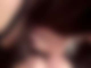 EleanorRathbum's Live Sex Cam Show
