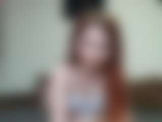 Live cam show with kyylierosse - Dildo Or Vibrator MILF on chickslive.net