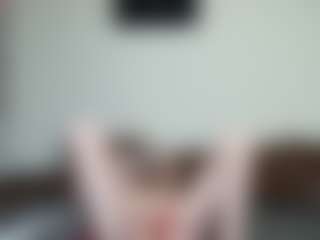 Live cam show with kyylierosse - New White on Camiplay Live | united states