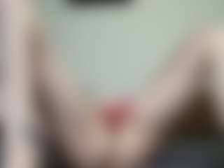 Live cam show with kyylierosse - Bedroom on Camsoda