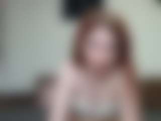 Live cam show with kyylierosse - New MILF on CamClone