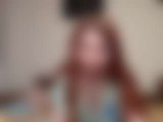 Show en direct avec kyylierosse - Hairy Pussy MILF sur Camsoda