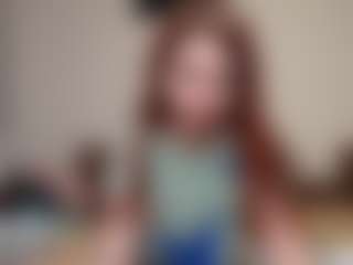 Live cam show with kyylierosse - Moaning on Adult Interactions
