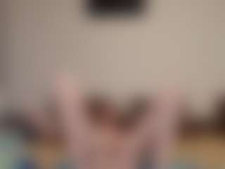 Live cam show with kyylierosse - Hairy Pussy on Adult Interactions