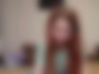 Live cam show with kyylierosse - Moaning on Camsoda