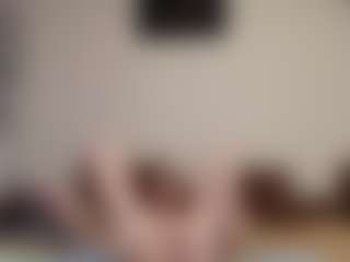 Live cam show with kyylierosse - Hairy Pussy on PervPlay.com