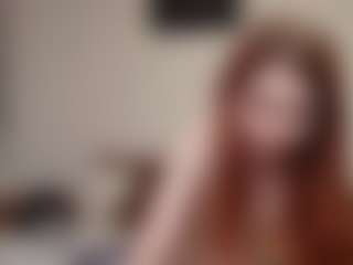 kyylierosse MILF webcam performer live streaming