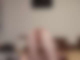 kyylierosse MILF webcam performer live streaming