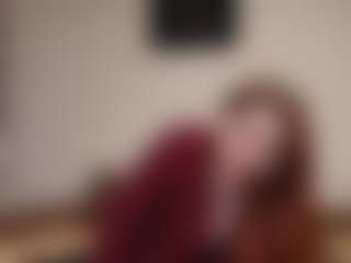 Эротическая трансляция с kyylierosse — Hairy Pussy на Camsoda