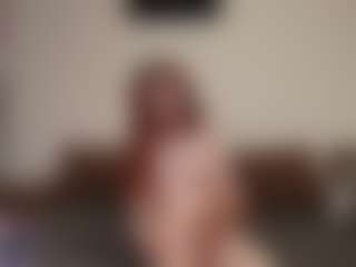 Live cam show with kyylierosse - Ass Bouncing on Gym Cam Girls