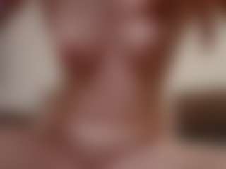 Live cam show with kyylierosse - Full Nudity on CamwithHer