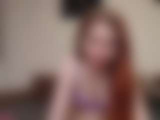 Live cam show with kyylierosse - Bluehair MILF on Camsoda