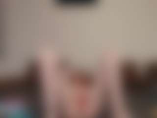 Live cam show with kyylierosse - Oil on Camsoda