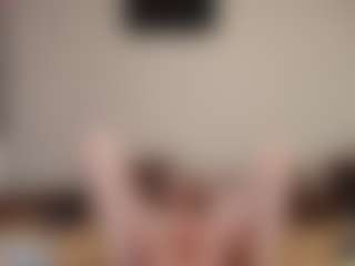 Live cam show with kyylierosse - Striptease MILF on camwithhim.com