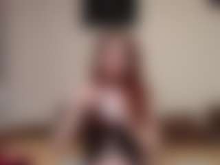 Live cam show with kyylierosse - Striptease on xxxlivecams.org
