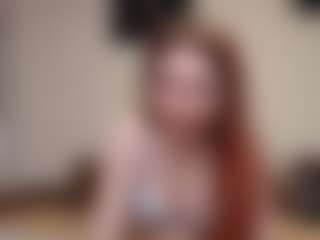 Live cam show with kyylierosse - Petite MILF on Dolls Live