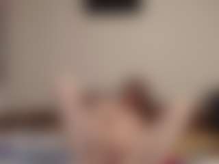 kyylierosse MILF webcam performer live streaming