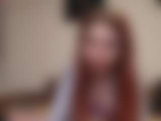 Live cam show with kyylierosse - Skinny MILF on sexylive.show