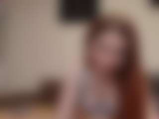 Live cam show with kyylierosse - Striptease MILF on liverealitysex.com