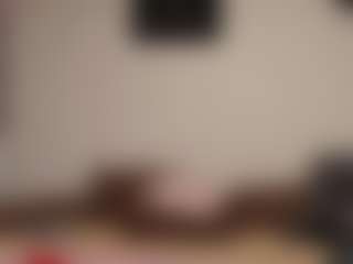 Live cam show with kyylierosse - Spank MILF on Camiplay Live