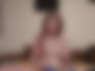 Live cam show with kyylierosse - Ass Bouncing on Camsoda