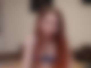 kyylierosse MILF webcam performer live streaming