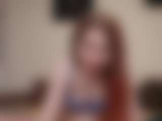 kyylierosse MILF webcam performer live streaming