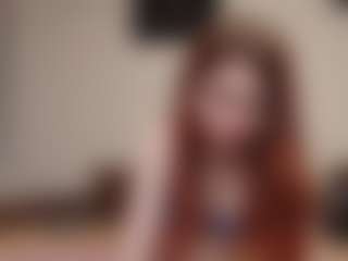 Live cam show with kyylierosse - Striptease MILF on crypto-cams