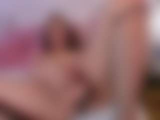 Live cam show with lunaa-foxx - Red Hair Shaved Pussy on Camsoda