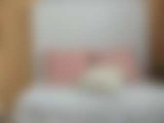 Live cam show with miavictoriaa - Milk on StripNow
