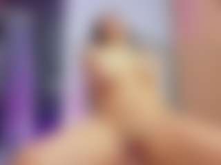 sofiaaroberts1's Live Sex Cam Show