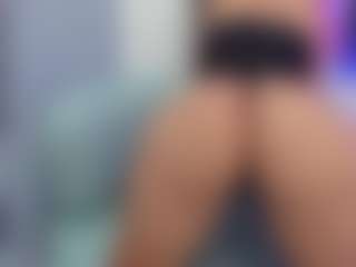 sofiaaroberts1 MILF webcam performer live streaming