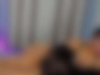 Live cam show with sofiaaroberts1 - Lovense on Dolls Live