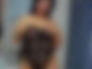 Live cam show with sofiaaroberts1 - Striptease MILF on CamClone