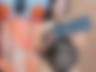 Live cam show with sofiaaroberts1 - Striptease MILF on nudelive.tv