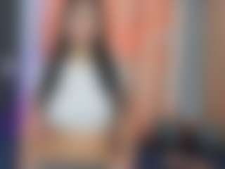Live cam show with sofiaaroberts1 - Shaved Pussy MILF on Soda Cam