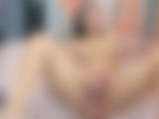 Live cam show with sofiaaroberts1 - Lush on Camsoda