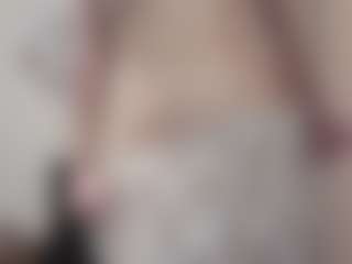 Live cam show with AlysonBetha - Smoking on Dare Cams